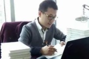 可以赚钱的自媒体平台
:你对自媒体平台上经常说月入三万、睡后收入多少的内容怎么看？