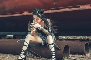 写真文案
:如何拍摄好“工业风”人像写真？作为摄影师有哪些经验？