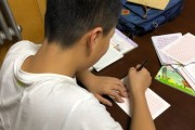 认真写作业的好句子(幼儿园认真写作业的句子)