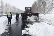 首当其冲什么意思
:东北暴雪会带来什么不良影响？粮食会涨价吗？