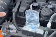 抖加网页版
:原地着车时车子抖动，稍加油门就正常了，什么原因？