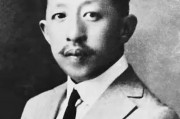 中国左派
:历史上是否存在祖宗三代皆是名人的现象？