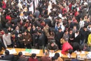 开业软文
:初入职场，你的第一份工作是如何选择的？