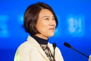 李寒穷(李寒穷带领雅戈尔走向何方)