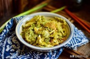 易芽
:当下是吃春(芽)菜的季节，都有些什么好吃的做法？