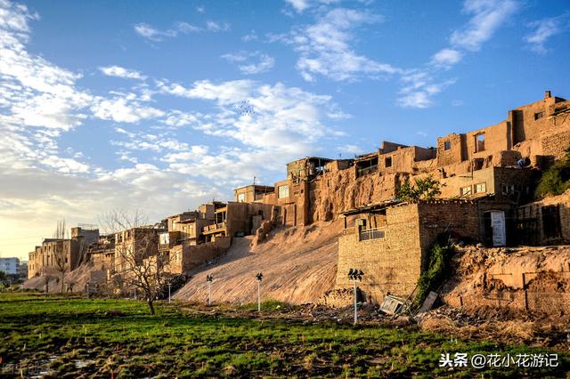 贺娇龙视频
:去新疆自驾旅游多少天合适，怎样不绕路看遍新疆美景？