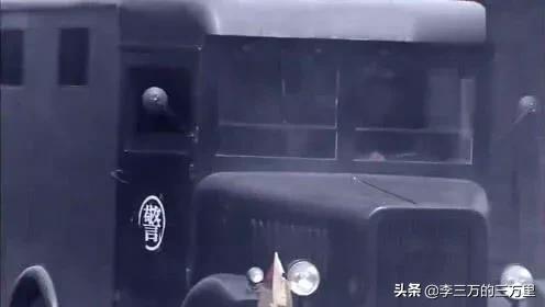 鲁伟
:怎样评价《悬崖》中的鲁明？