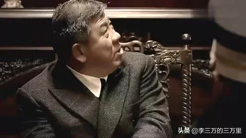 鲁伟
:怎样评价《悬崖》中的鲁明？
