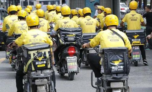 大卖家
:感觉因为电商平台导致大面积实体店倒闭，做电商大部分人也都在亏本，这是什么原因？