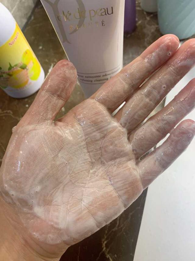 orolay
:一生值得回购的护肤品你会推荐哪款给大家？