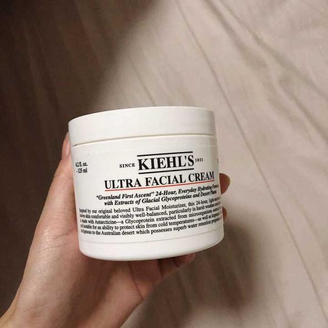 orolay
:一生值得回购的护肤品你会推荐哪款给大家？