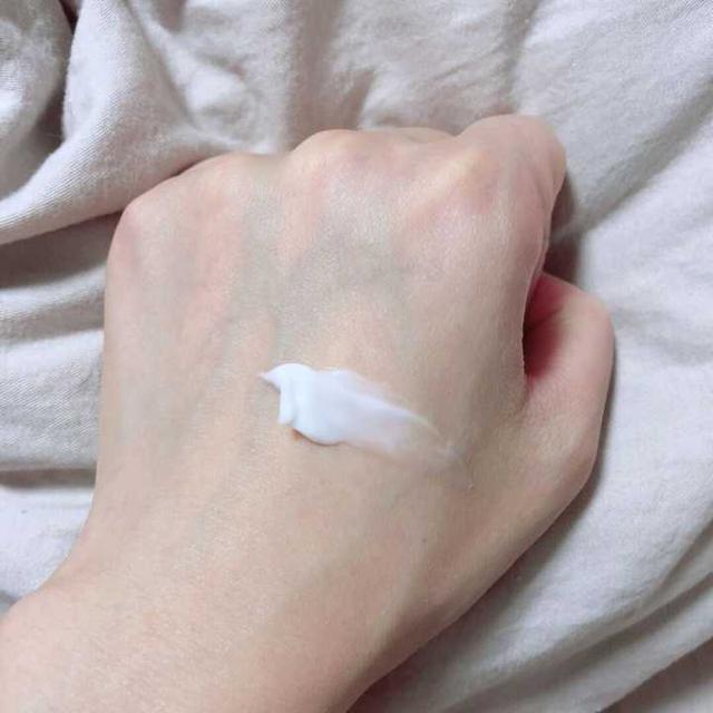 orolay
:一生值得回购的护肤品你会推荐哪款给大家？
