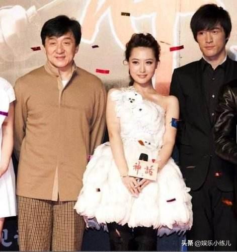 宿华个人资料
:白冰有什么背景，为什么都说惹不起她？