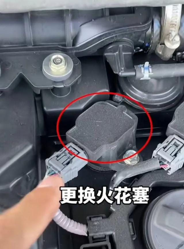 抖加网页版
:原地着车时车子抖动，稍加油门就正常了，什么原因？