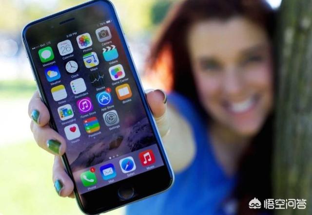 百度指数提升
:百度“iPhone”搜索量降一半，表示人们对苹果热度减少了吗？