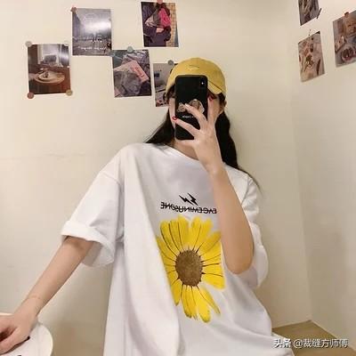 t恤文案
:2020的夏天，有哪些时髦又洋气的T恤介绍？
