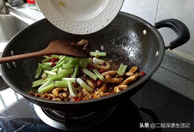 章鱼几只脚
:章鱼有几只触手，怎么做好吃？