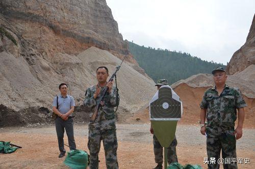 民兵是干什么的
:民兵是个什么组织？有些企业每年还要举行打靶演习？