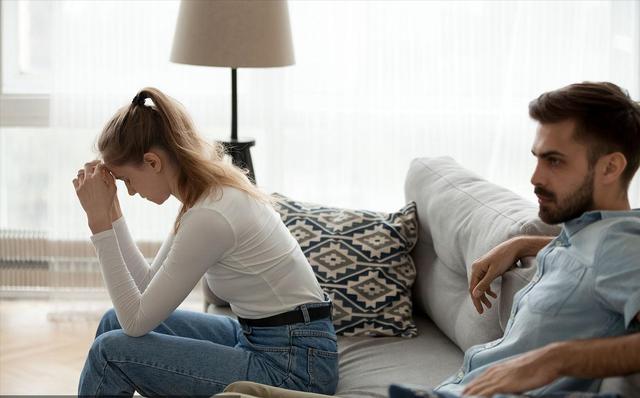 潮汐是什么意思
:你知道什么是潮汐夫妻吗？早上两句话，晚上十句话？
