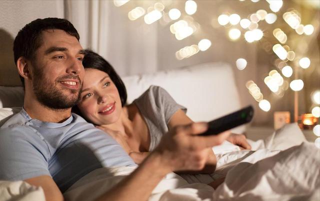 潮汐是什么意思
:你知道什么是潮汐夫妻吗？早上两句话，晚上十句话？