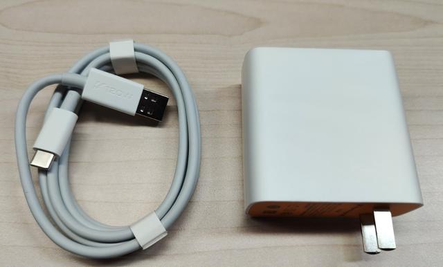 手机使用时间
:手机一般能用几年，尤其是电池？