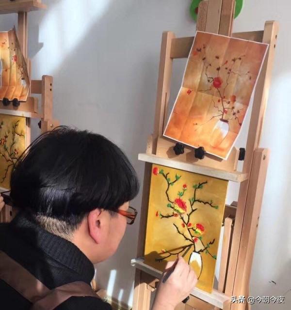 什么叫沙龙活动
:什么叫绘画心理体验沙龙？