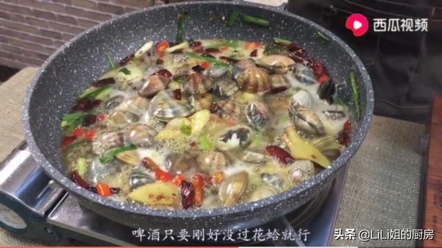 蛤蜊和花甲一样吗
:花蛤和蛤蜊的区别，如何让花蛤吐沙又快又彻底，蛤蜊？
