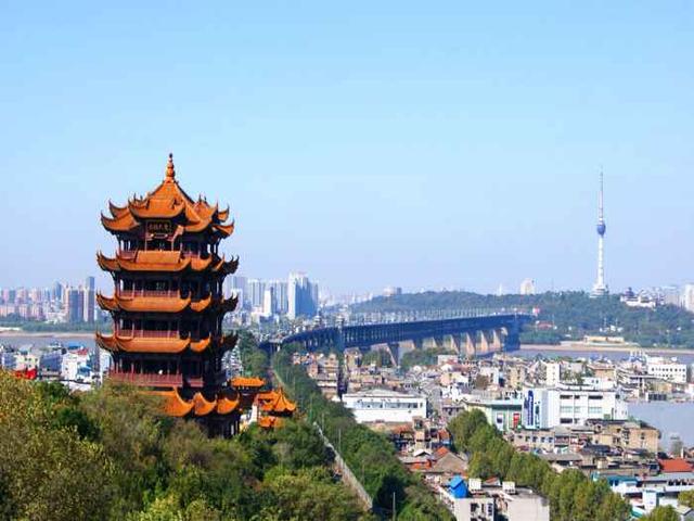 武汉属于哪里
:请问武汉市市中心到底是在哪里？
