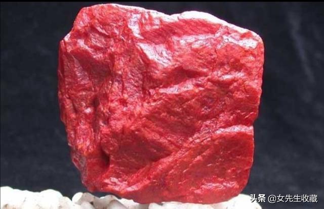 朱砂石
:朱砂饰品哪里产地最好？