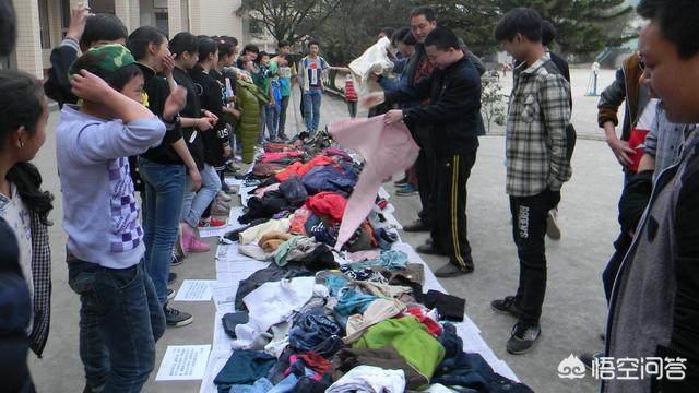 便宜尾货批发
:服装尾货生意好做吗？