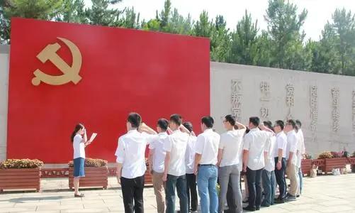 ddl是什么
:大学里有没有必要当班干部？会对以后工作有影响吗（我比较内向）？