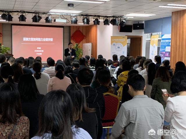 痞子瑞
:你如何看待读书时那种痞子学生长大后却比老实巴啦读书的同学有出息的现象？