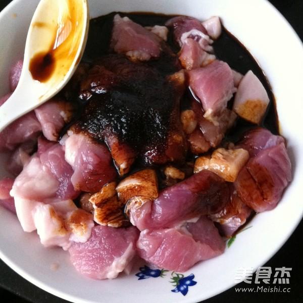 肉粽子的做法和配料
:肉粽子的做法和配料是什么？