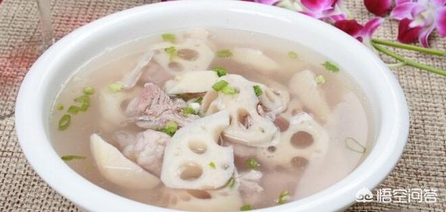 清炖排骨汤的做法
:怎么做好喝又清淡的清汤排骨汤？