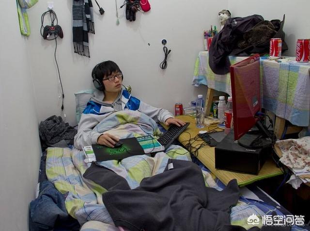 慵懒怎么读
:如果大学生在学校生活中有两个选择，一是努力，二是慵懒，身为大学生的你会怎样选？