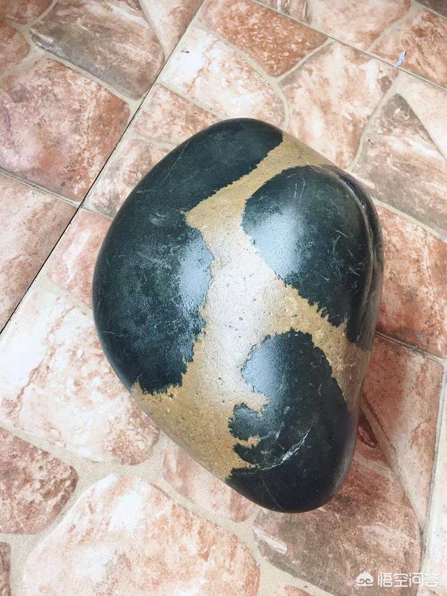 九淘
:大家从市场上刚淘回家的石头是如何清理干净的？日常还需要做养护吗？