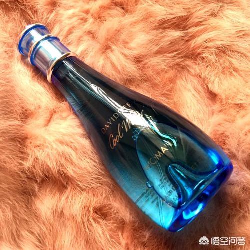 香水文案
:有哪些非常经典的香水，闻一次就可以记住？