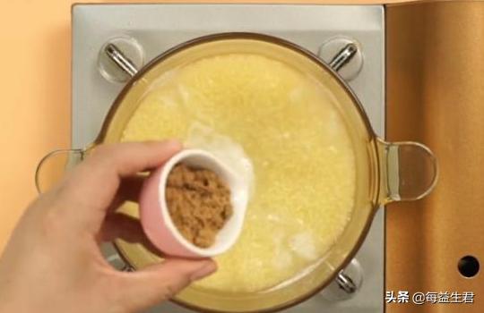 熬小米粥的方法
:怎么熬小米粥比较好？