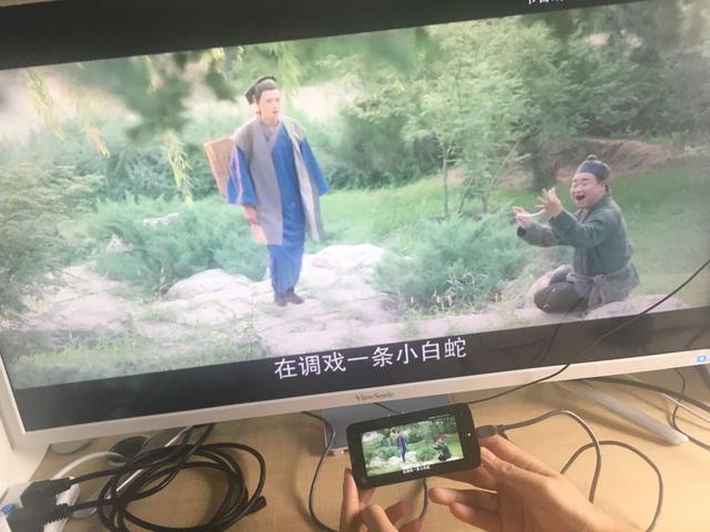 乐播投屏怎么用
:怎么用手机把在线视频连到电视上看？