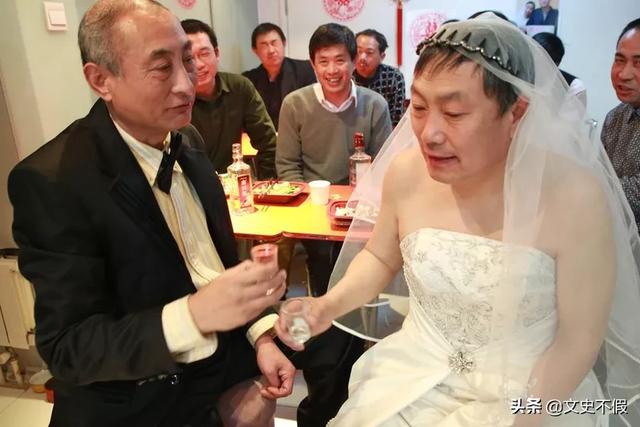龙阳之癖
:如何看待司马迁在《史记》中写皇帝的龙阳之好？