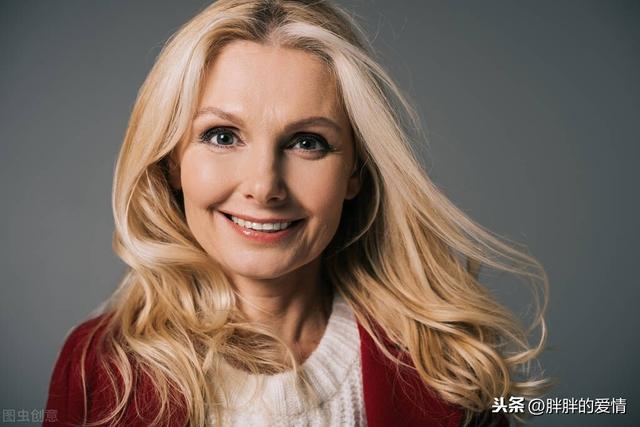 朋友圈广告文案
:有哪些适合在朋友圈发的文案？表达生活美好的？