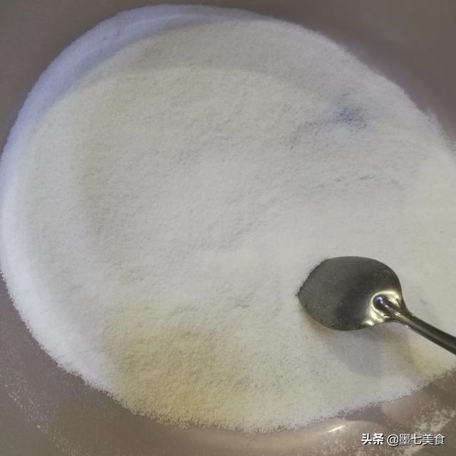 粘米粉在超市叫什么
:粘米粉和大米粉一样吗？
