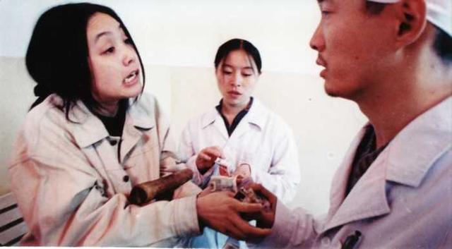 关于爱的故事
:如何评价电影《关于爱的故事》？