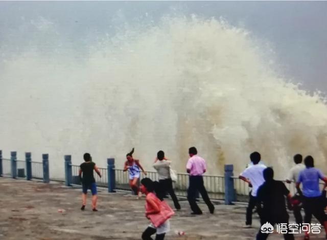 潮汛的意思
:假如地球被太阳潮汐锁定，一直以同一面对着太阳，会出现什么状况？
