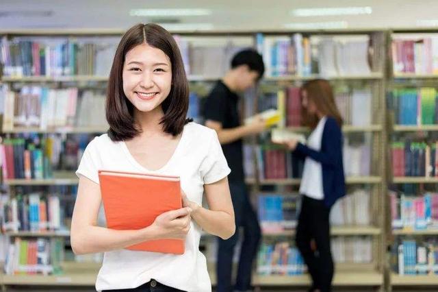 通讯报道
:各单位有各单位的职责范围，为什么通讯报道也成了任务？
