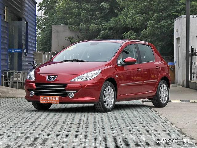 家庭实用轿车
:那些车属于实用的家用车？