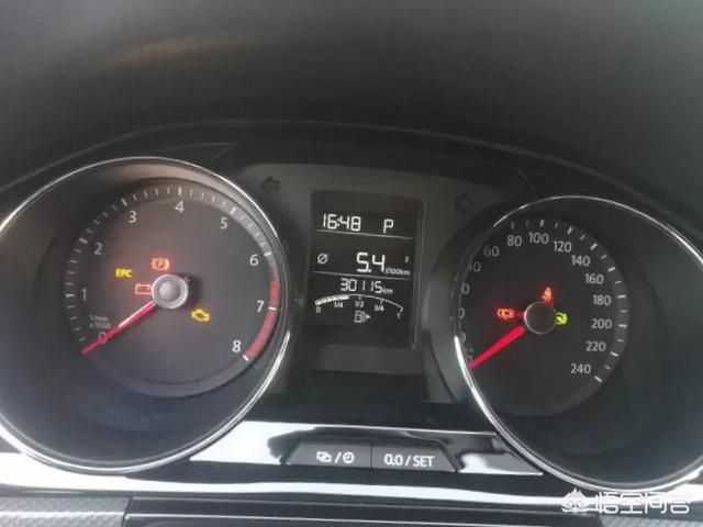 大众汽车10万元左右
:十万块钱想买大众系列的车哪一款性价比高？