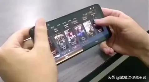手游运营数据
:LOL手游宣布出现，由光子工作室负责，与天美王者荣耀竞争，内容质量相当完美，你玩吗？