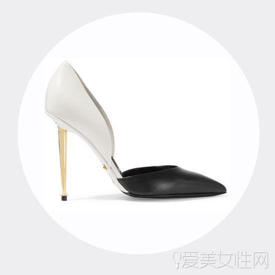 牛仔阔腿裤
:阔腿牛仔裤搭配什么鞋子好看？