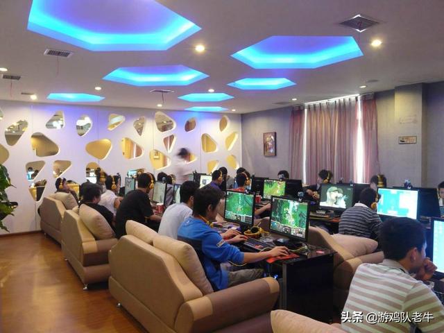 开网吧赚钱吗
:现在在新开的大学校区旁开网吧还挣钱吗（就我一家没有竞争）？